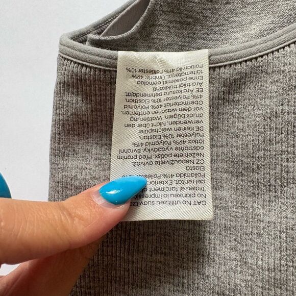 H&M MOVE WOMEN'S CROP TOP SPORTS BRA ATHLETIC SPORTSWEAR LONGLINE MEDIUM - Picture 5 of 5